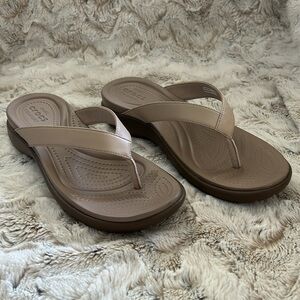 CROCS Capri V Thong Beige Sandals, 10M